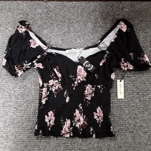 Black Floral Crop Top Juniors Medium NWT